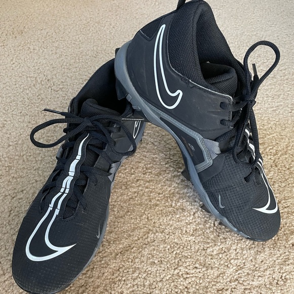 Nike Alpha Fastflex Black and White Men's Athletic Cleats. - Picture 7 of 9